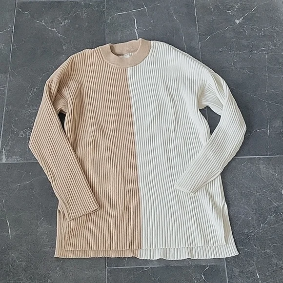 A&F LuxeSoft Oversize Splice Crew Sweater XS - Picture 4 of 5